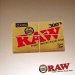 RAW CLASSIC 1-1/4 PAPERS, 40 PACKS OF 300