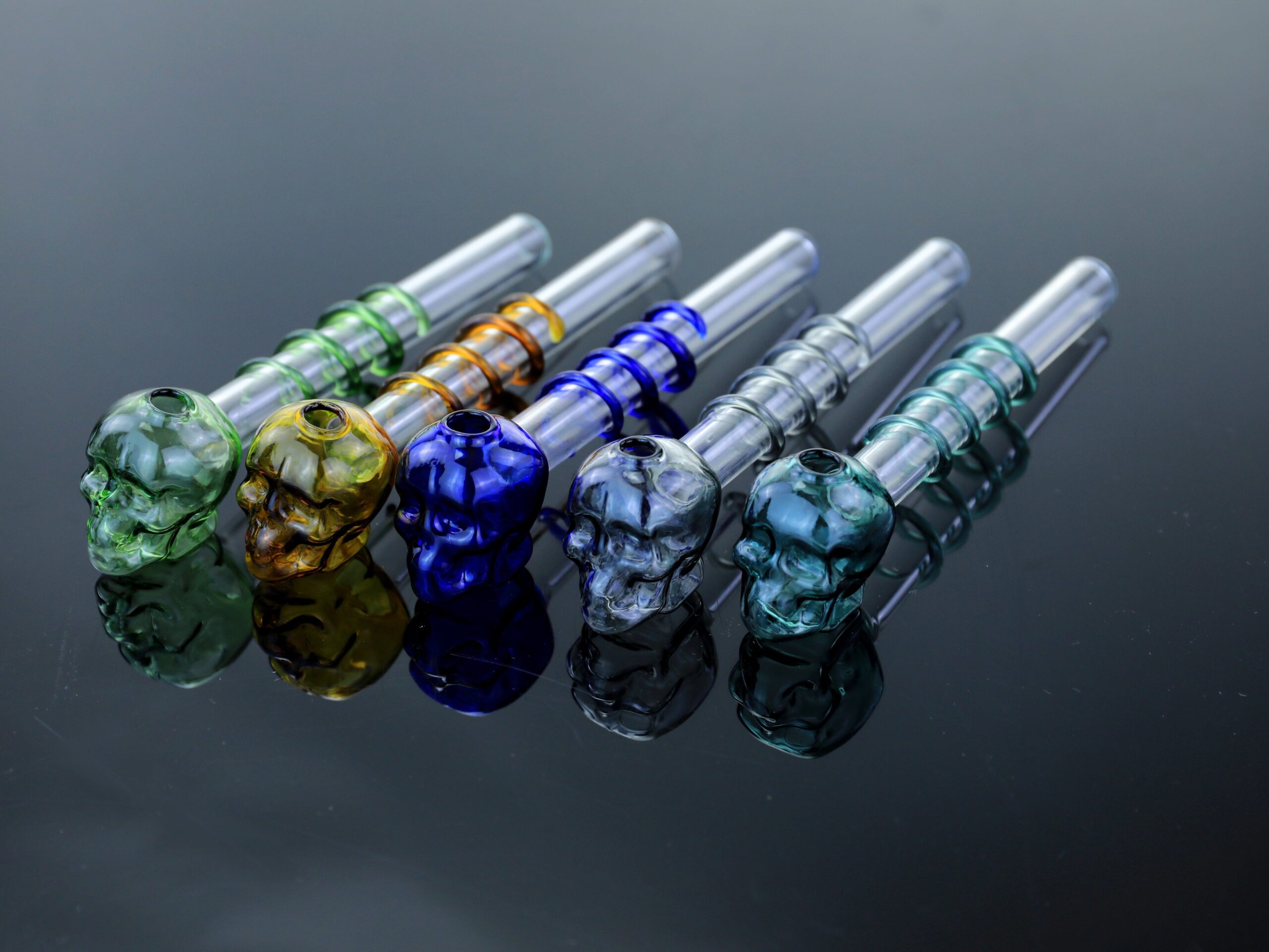 YG-533_1_23beb3b6-788b-48da-980d-c0c9c20712b0 5.5 INCH COLORED SKULL BUBBLE PIPE WITH MATCHING WRAP AROUND - BLUEB - Image 1