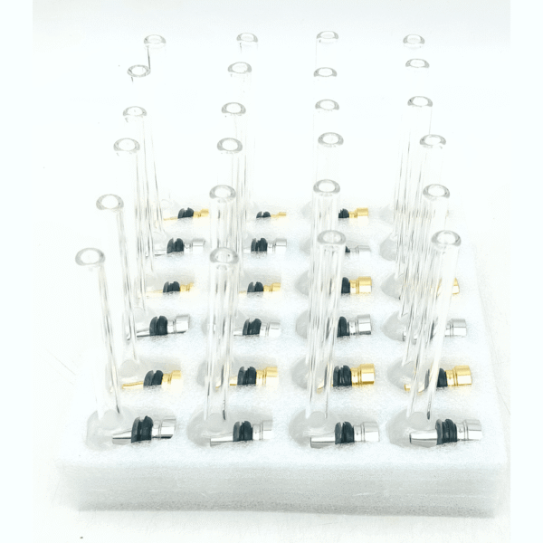 DISPLAY OF 24 GLASS PIPES WITH METAL FILTER - Image 2