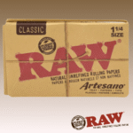 RAW CLASSIC 1-1/4 ARTESANO PAPERS WITH TIPS AND BUILT IN TRAY, 15 PACKS OF 32