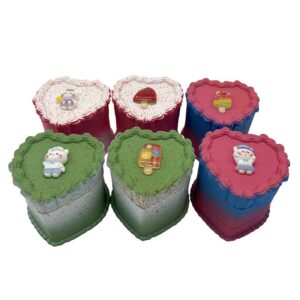 DISPLAY OF 6 64MM HEART CAKE GRINDERS